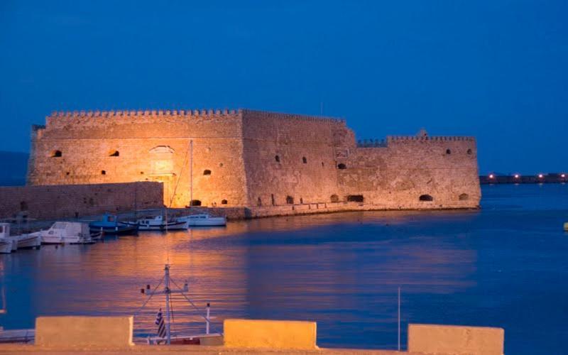 The Fifty Condo Heraklion  ภายนอก รูปภาพ